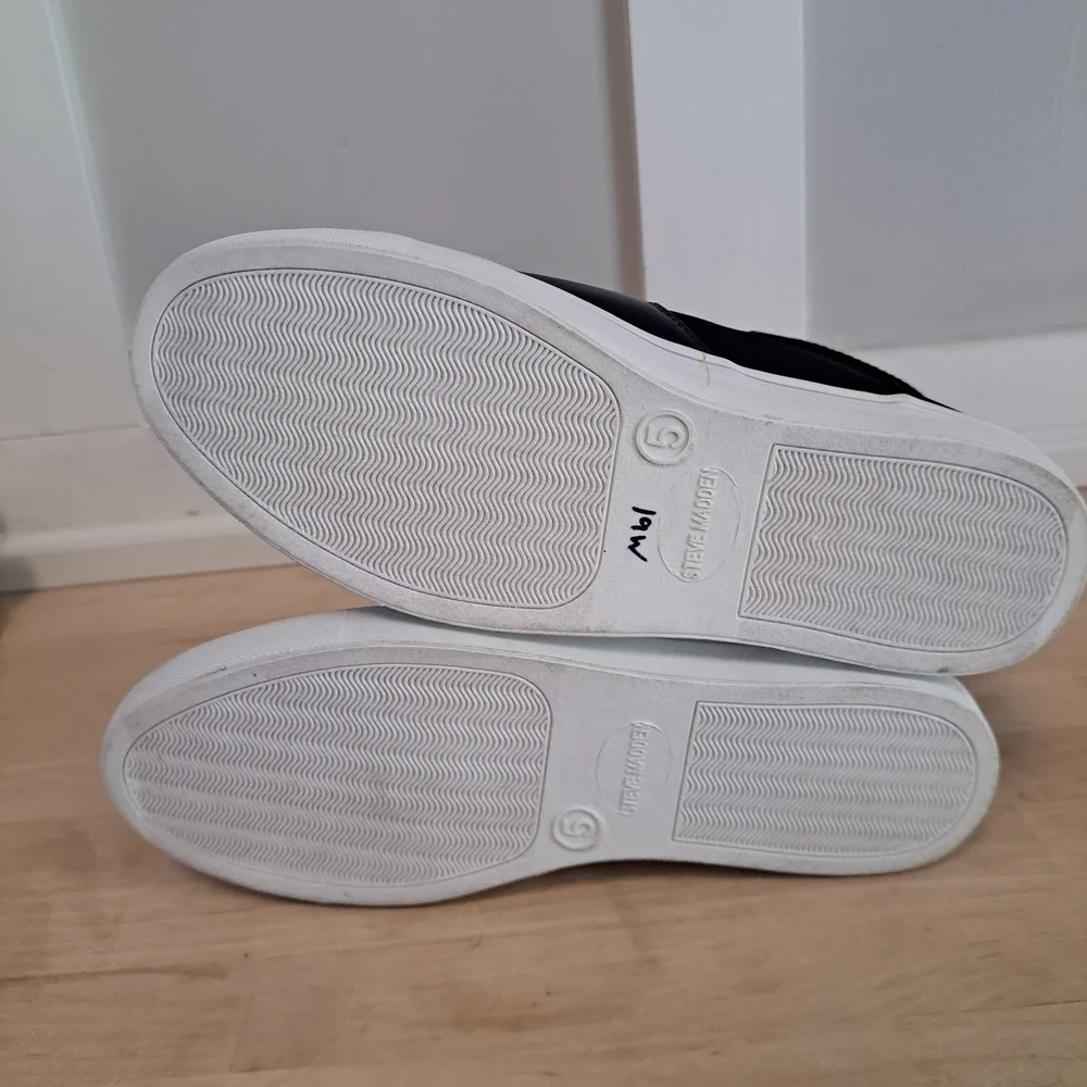 Steve Madden steve madden